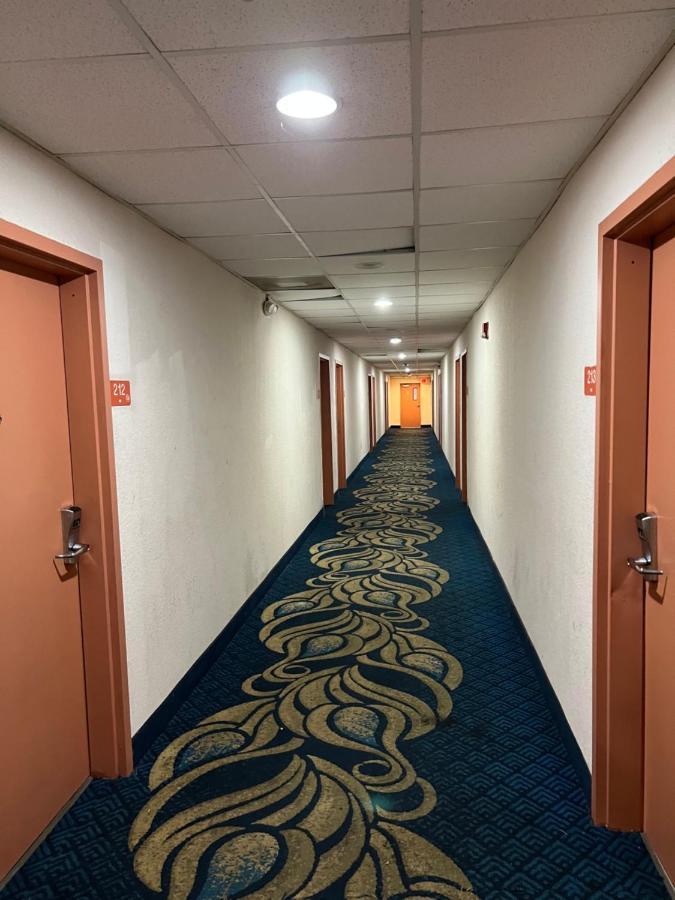Metro Inn & Suites Джаксънвил Екстериор снимка